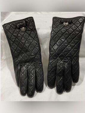 Coach Quilted Black Leather Women’s Gloves with Heart Accent
